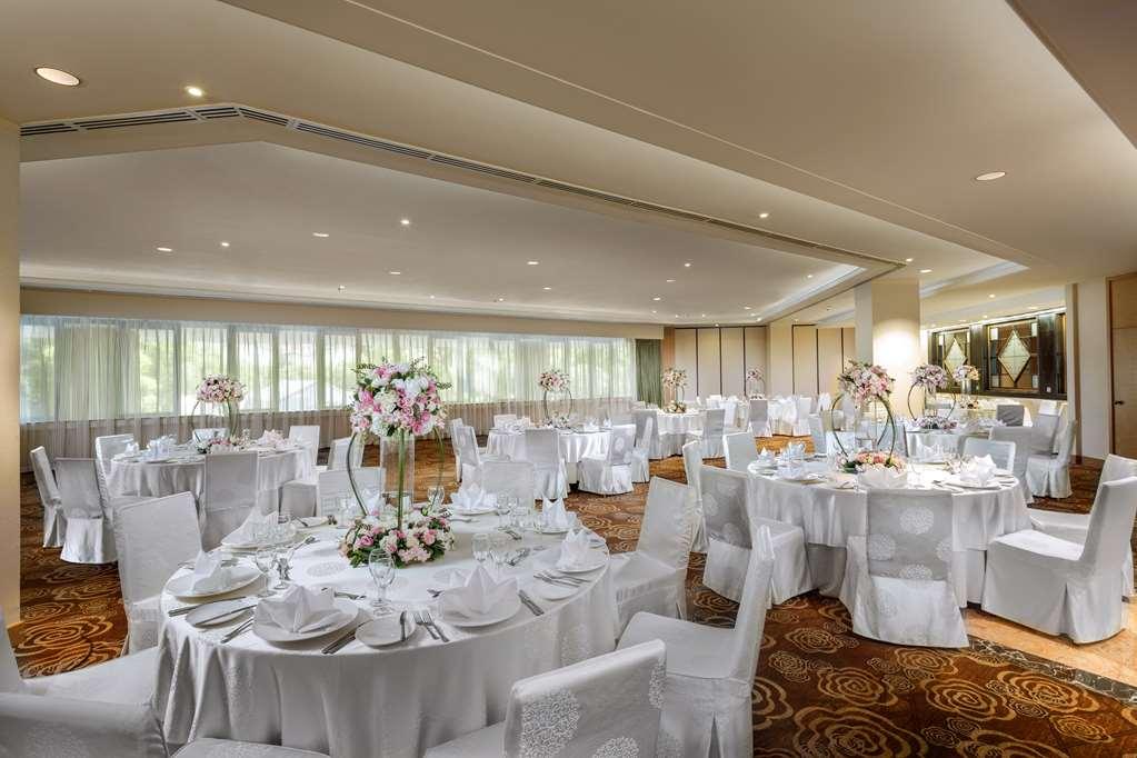 The Kunlun Jing An Hotel Шанхай Екстериор снимка