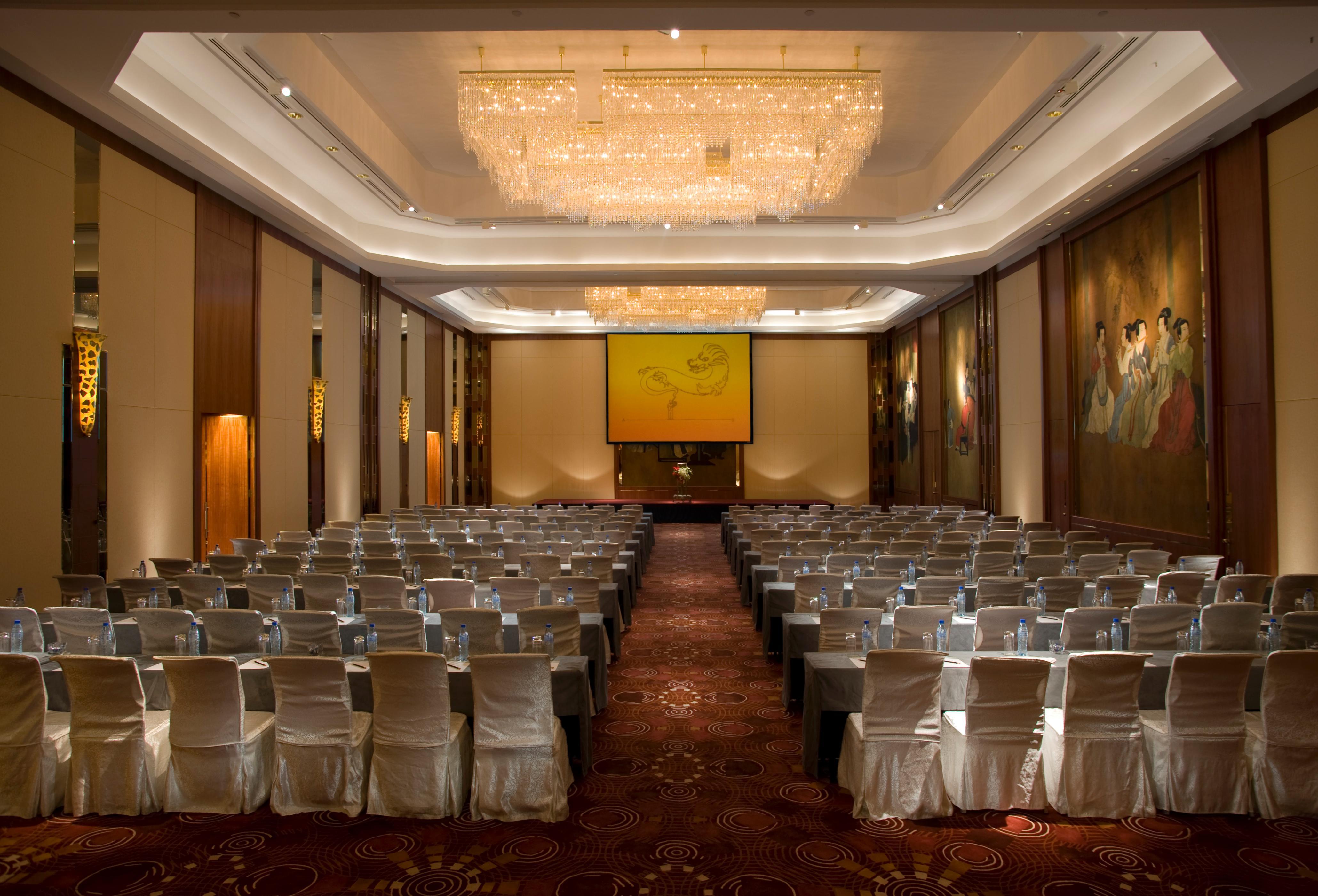 The Kunlun Jing An Hotel Шанхай Екстериор снимка