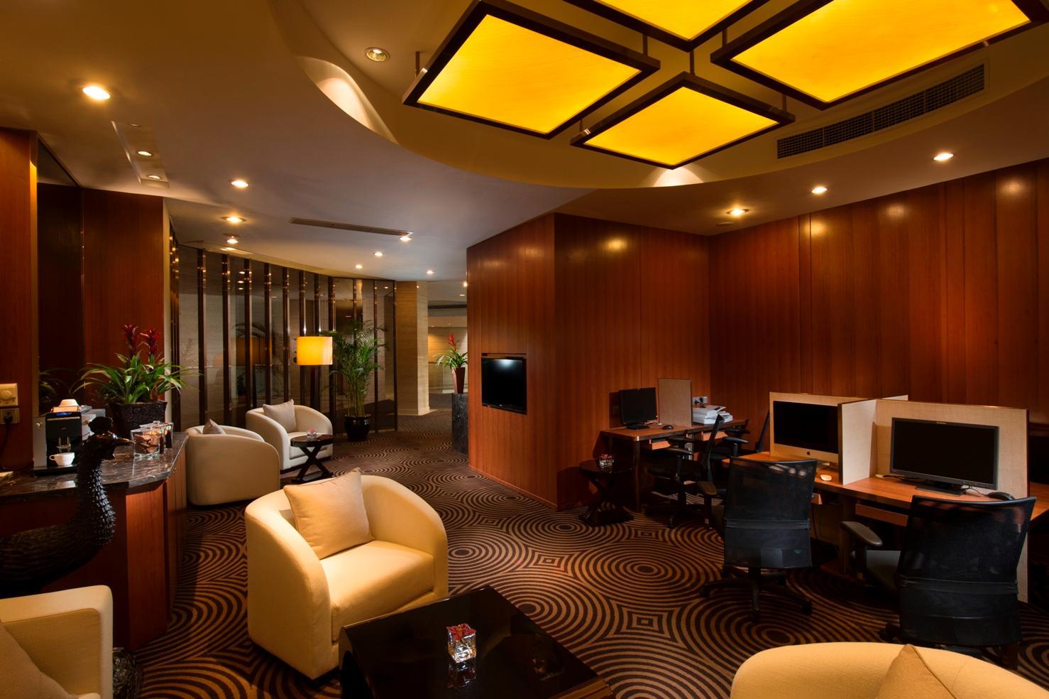 The Kunlun Jing An Hotel Шанхай Екстериор снимка